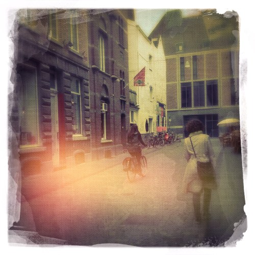 Céline wijst de weg.