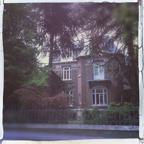 Net als dit huis. Zo blij dat het wordt opgeknapt.