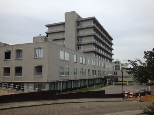 Het ziekenhuis, ik ben geboren in het, nu verdwenen, oude gedeelte en onze kinderen in dit gedeelte.