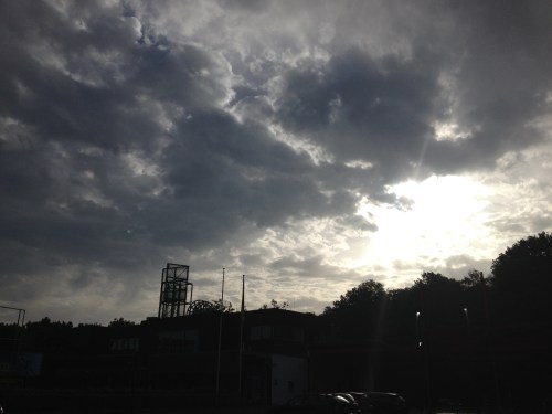 Ik vind dit toch best een beetje zorgelijk. Ksssst scheer je weg.