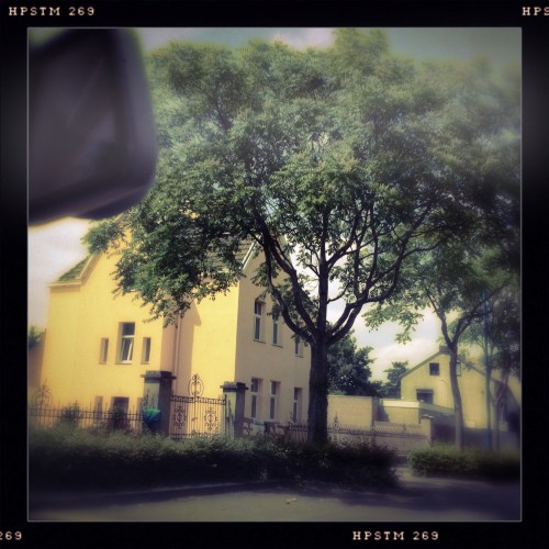 Dit huisje staat te koop.