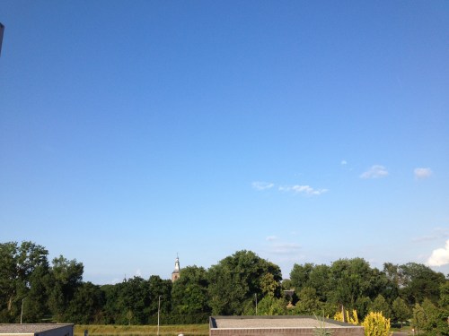 Kijk..de toren straalt weer