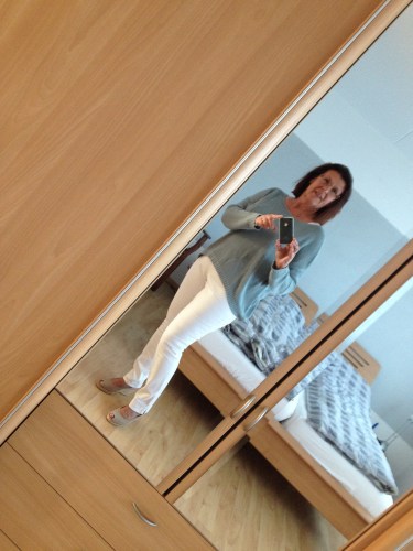 Mijn 'avondje uit' outfit...Strak hè? Van die gekreukelde lakens zie je nu ook niets meer.