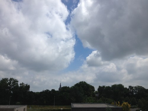 Zie ik daar een stukje blauw ?