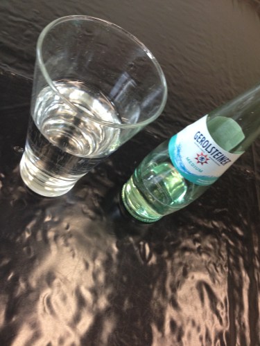 Ik neem een slokje water voor de schrik