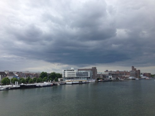 Laat die bui maar hier hangen.