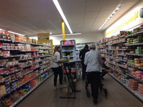 Ik proef het nieuwe fruit en water drankje van Jumbo...lekkerrrrr