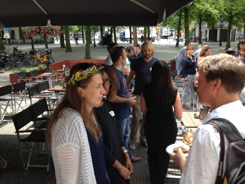 Eten, drinken, babbelen en netwerken. Top combinatie.