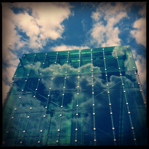 Ik heb nog even tijd voor de trein vertrekt. 