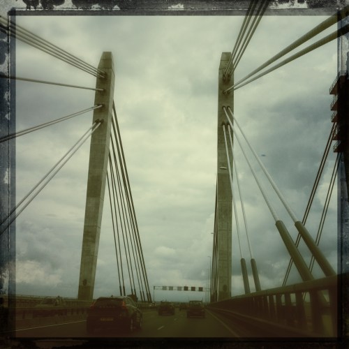 De brug van Ewijk, we komen in de buurt.