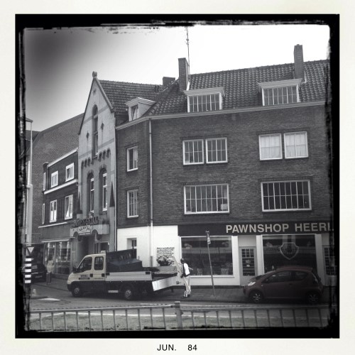 In Heerlen kijken ze te veel naar RTL ...Pawnshop...tsk tsk tsk