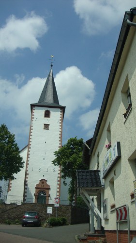 Lieve dorpjes en mooie kerkjes. Je vindt ze in de Eifel.