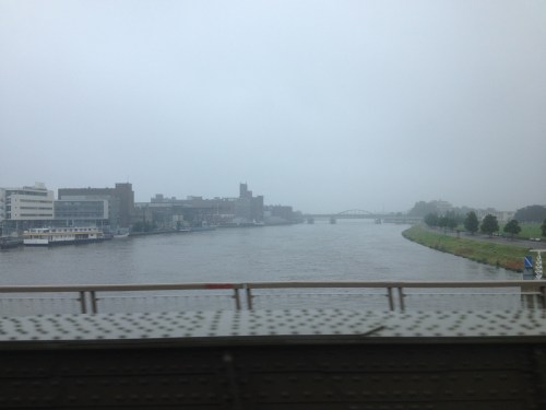 Hallo Maastricht, ook al in eentonig grijs?