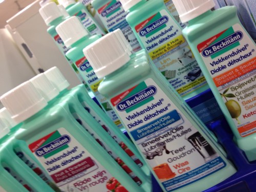 Dit schijnt te werken als je vlekjes weg te werken hebt.