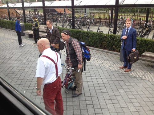 en wat te denken van onze hippe chauffeur?