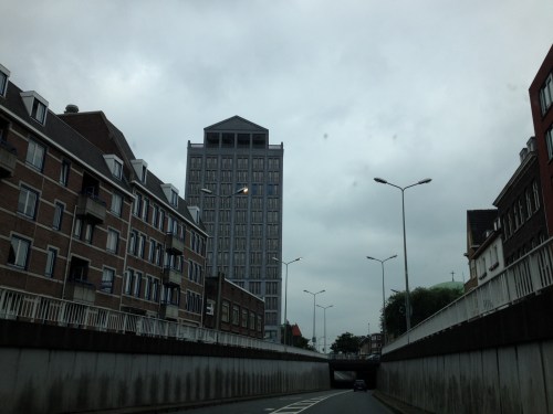 Het lijkt wel of ik niet gewerkt heb, want voor ik het weet zit ik weer inde auto naar Valkenburg.