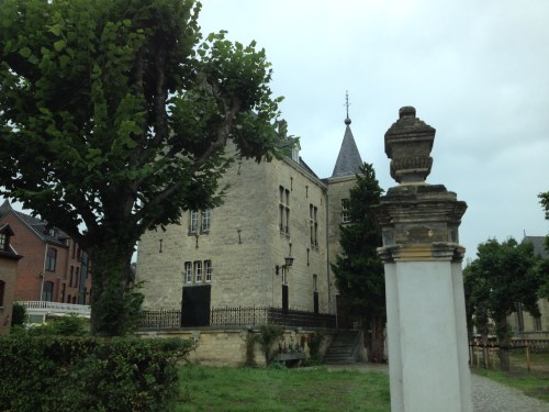 Ik moet toch echt eens lopend het dorp verkennen.