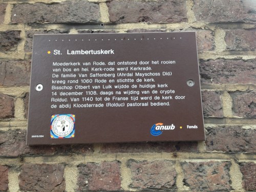 Dit bordje valt me nu voor het eerst op.Mooi om te weten.