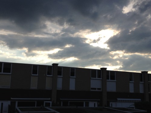 De zon verdwijnt weer.