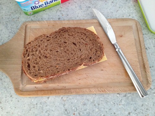 Een nieuw begin, boterham met kaas voor de lunch.