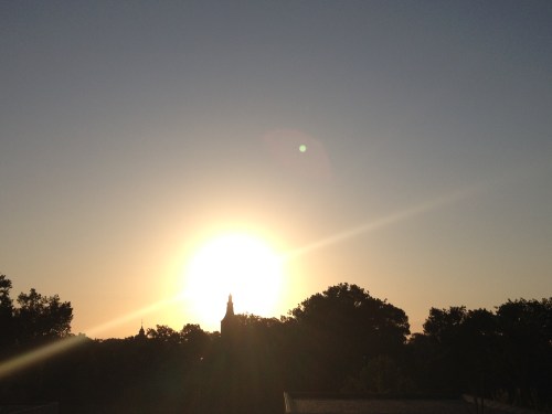 Een nieuwe dag, de toren straalt.