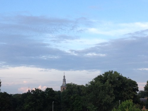 De toren lijkt opgelucht.
